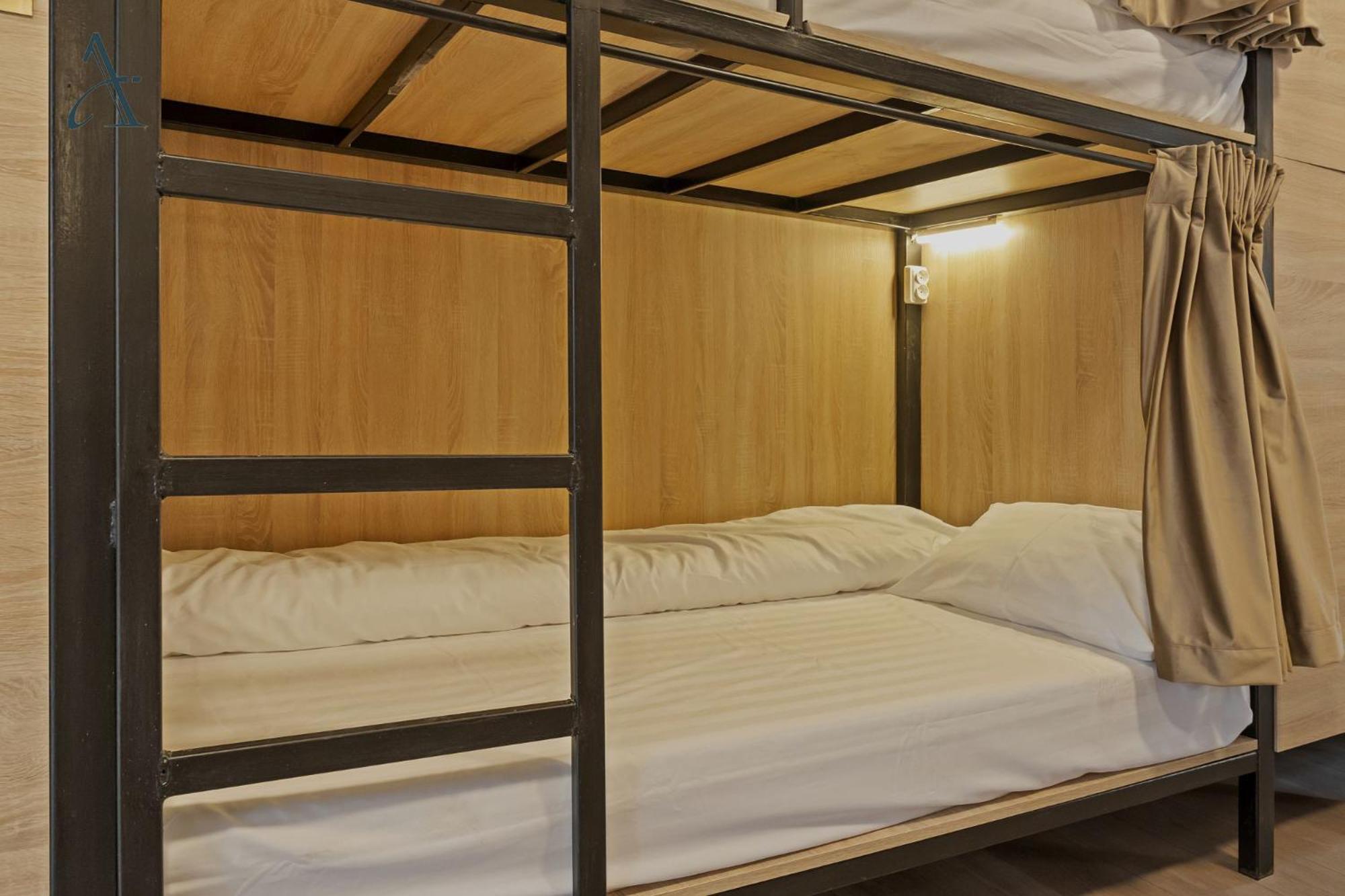 Ramana Garden Hostel - Self-Service Accommodation Букурещ Екстериор снимка